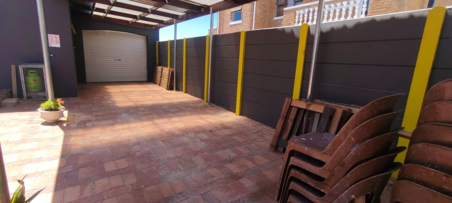 4 Bedroom Property for Sale in Strandfontein Western Cape